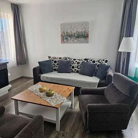 In 48126 Apartman *